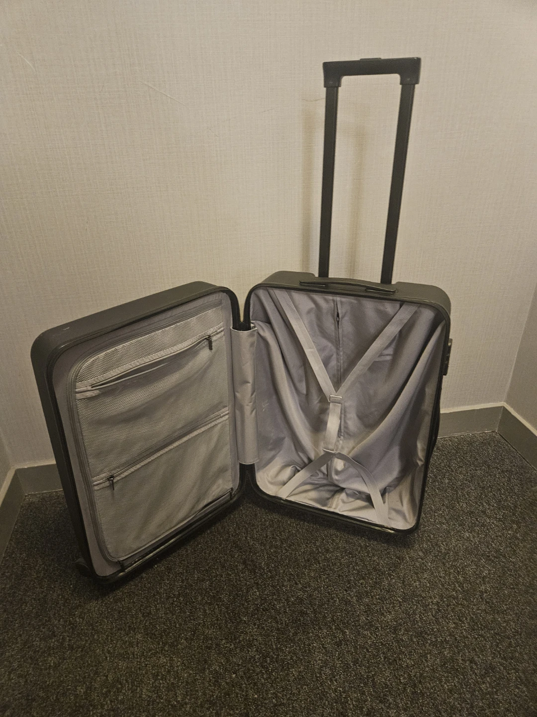 Xiaomi Ninetygo Black Hardside Spinner Carry On Suitcase - photo 3