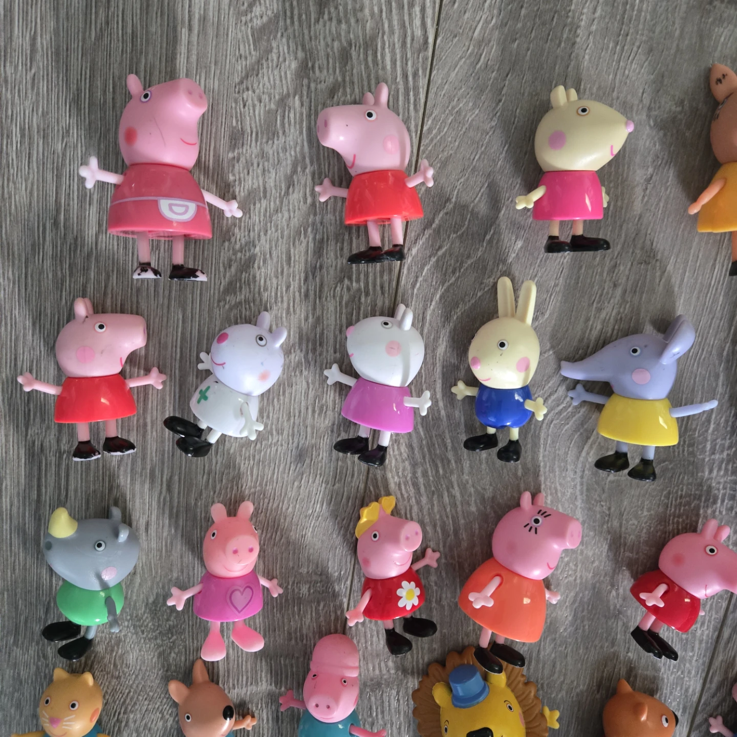 Peppa pig figures $2 each - photo 2