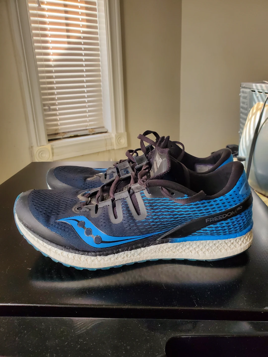 Saucony Freedom ISO Running Shoes Men's Size 11.5