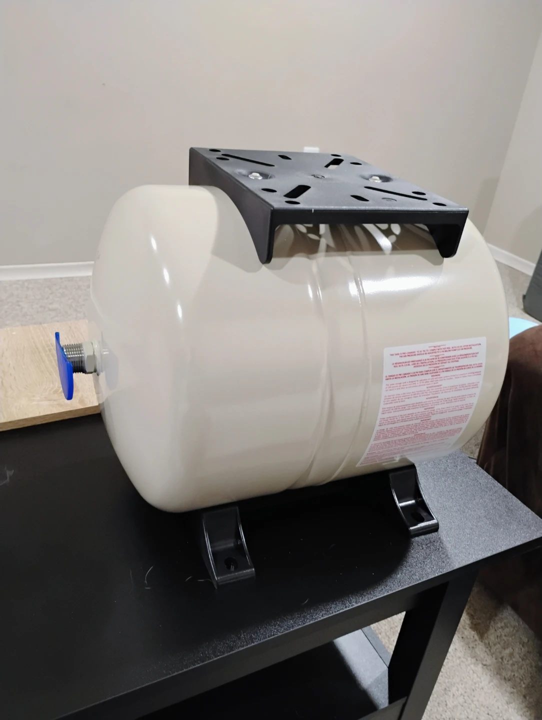 Red Lion RL6AH 6 Gallon Pre-Charged Pressure Tank - photo 2