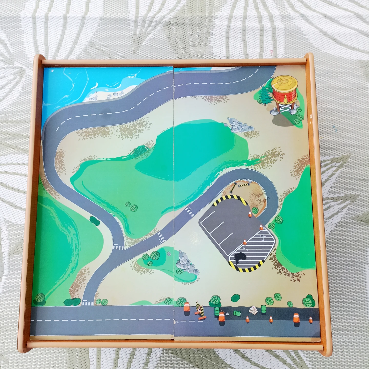 Wooden Kids Play Table with Road Map Design - photo 2