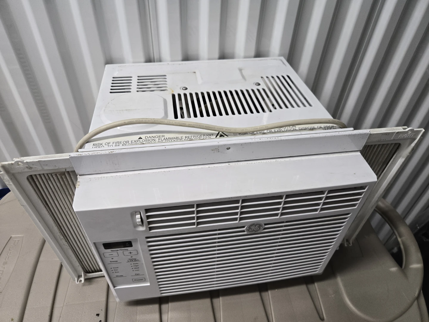GE Appliances Window Air Conditioner - Model AEN06LYQ1 - photo 2