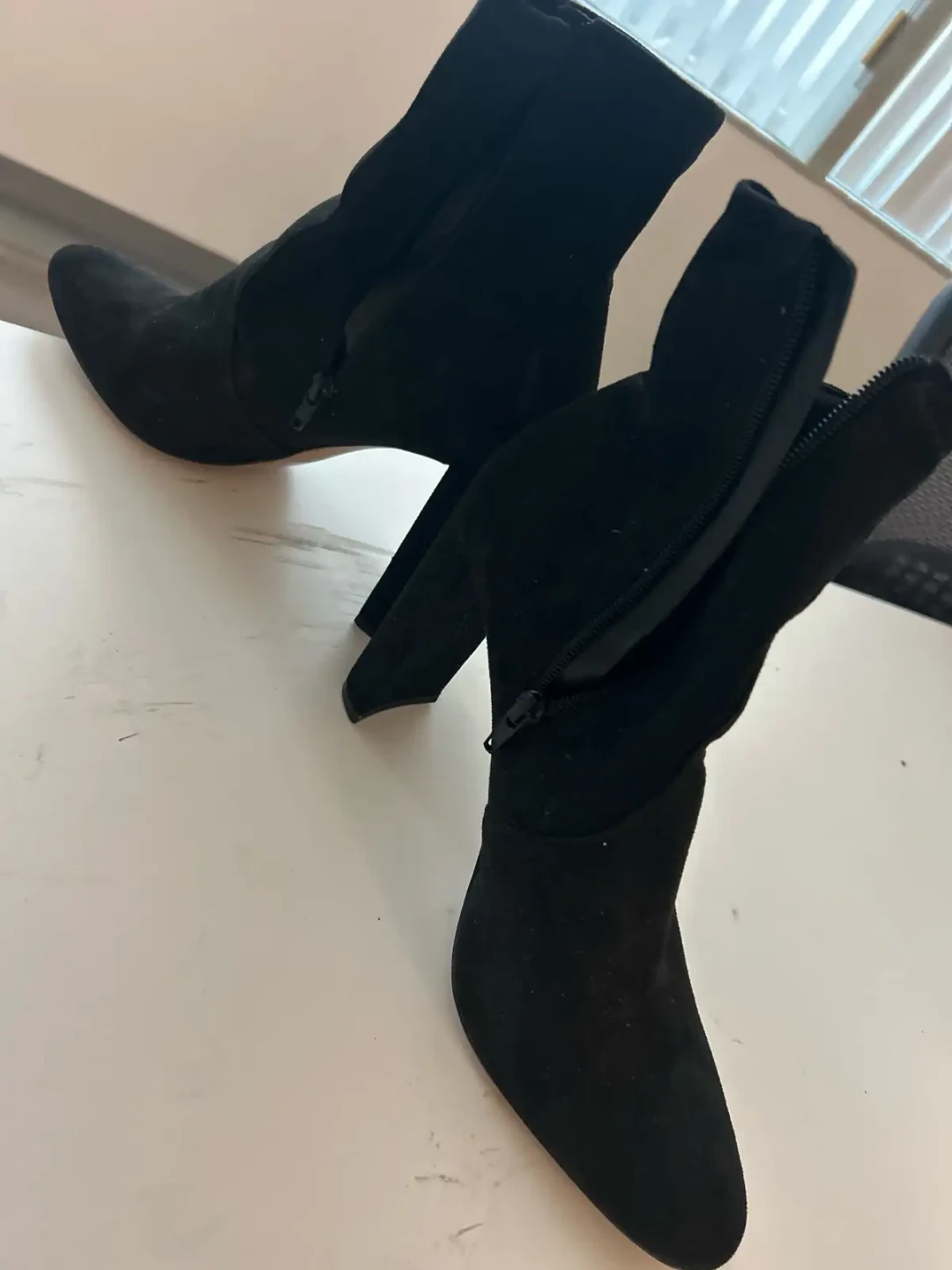 Aldo Black Suede Block Heel Ankle Boots size 10