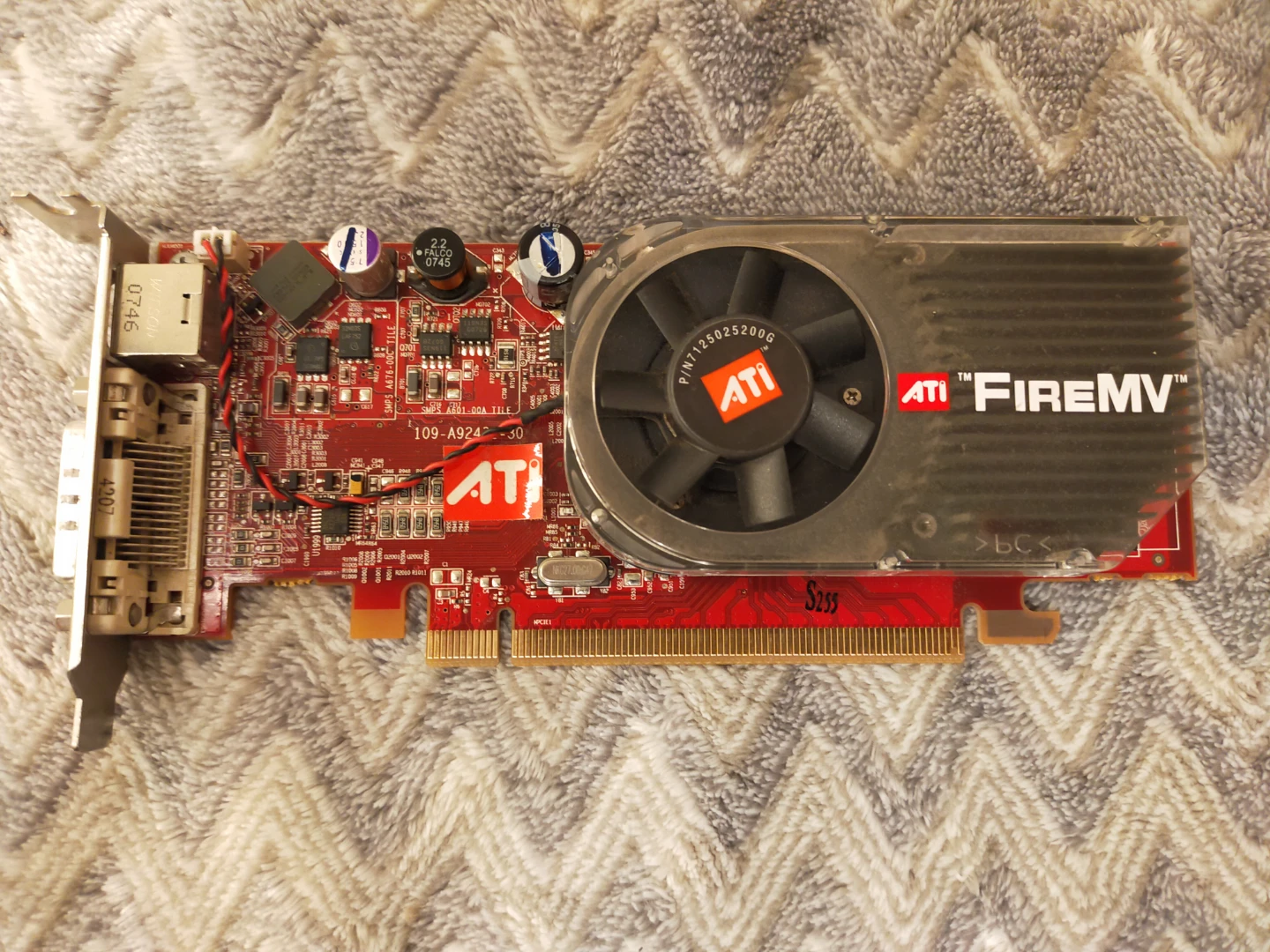 ATI FireMV 2400 Graphics Card