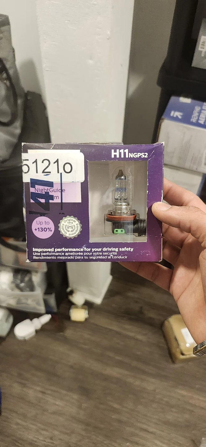 Philips NightGuide Platinum H11 Car Bulb