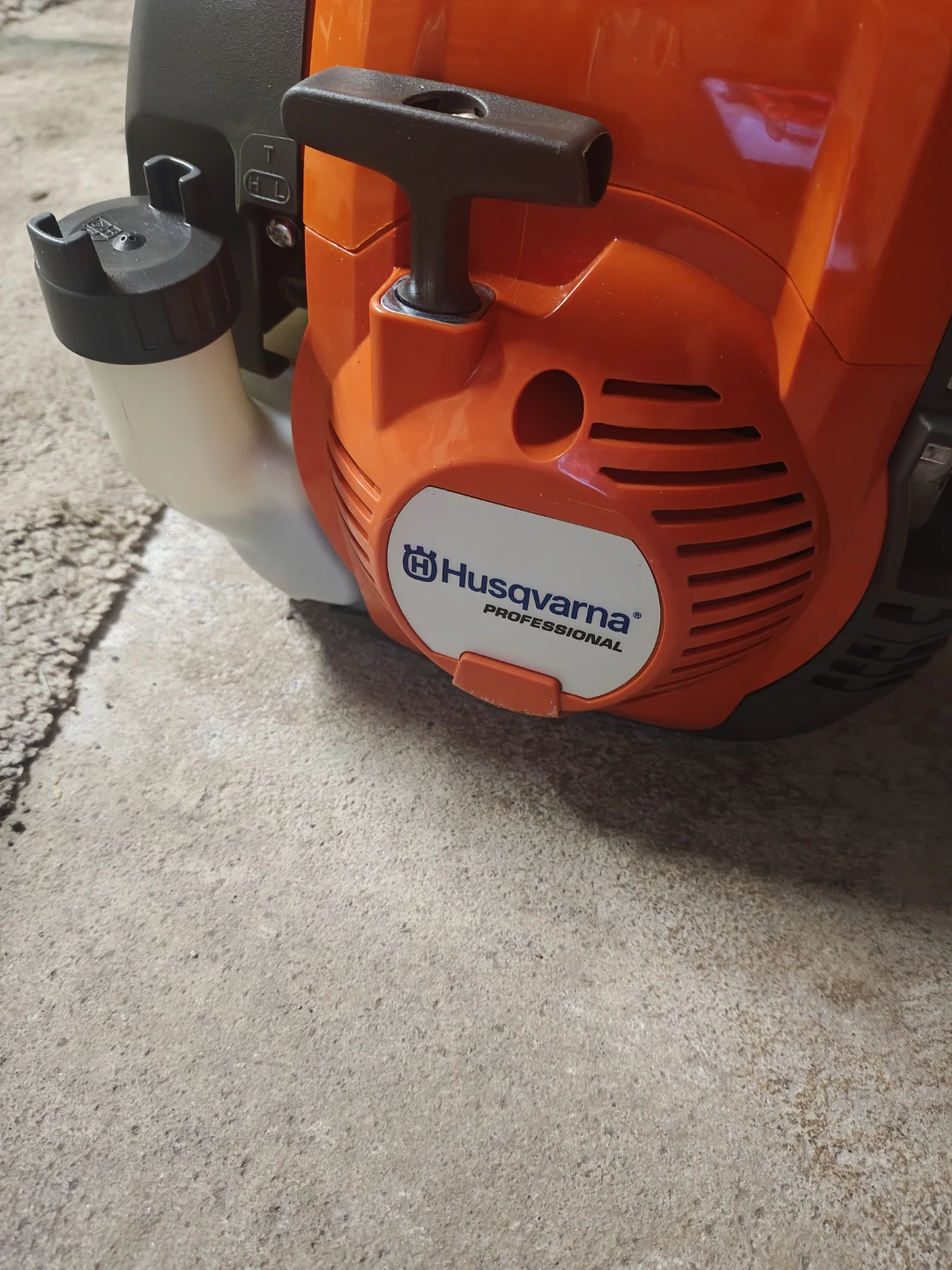 Husqvarna 525L String Trimmer
