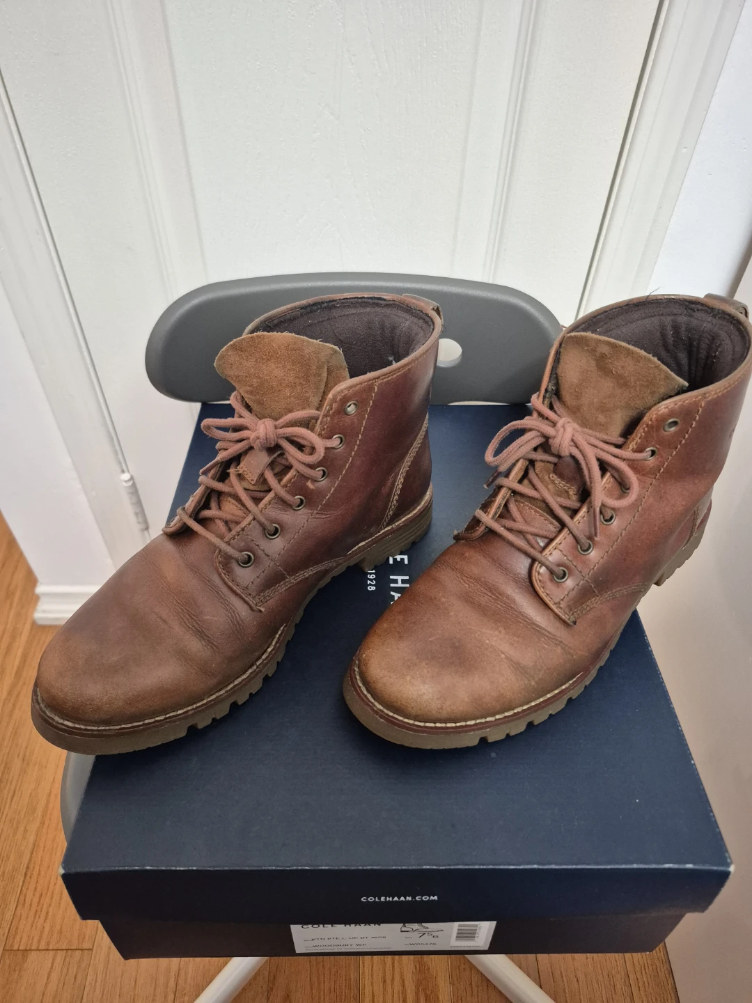 Cole Haan Brown Leather Lace-Up Boots - Size 7.5 B - photo 2