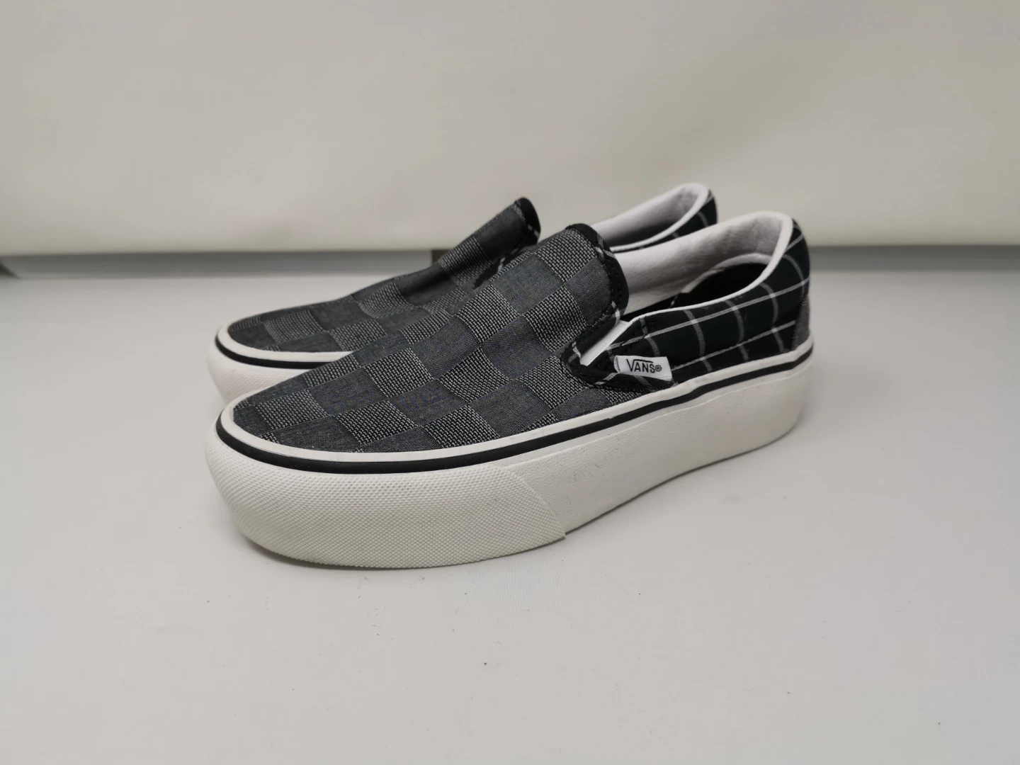 Brand New Vans shoes – Women’s Size 5 – Multiple Styles - photo 2