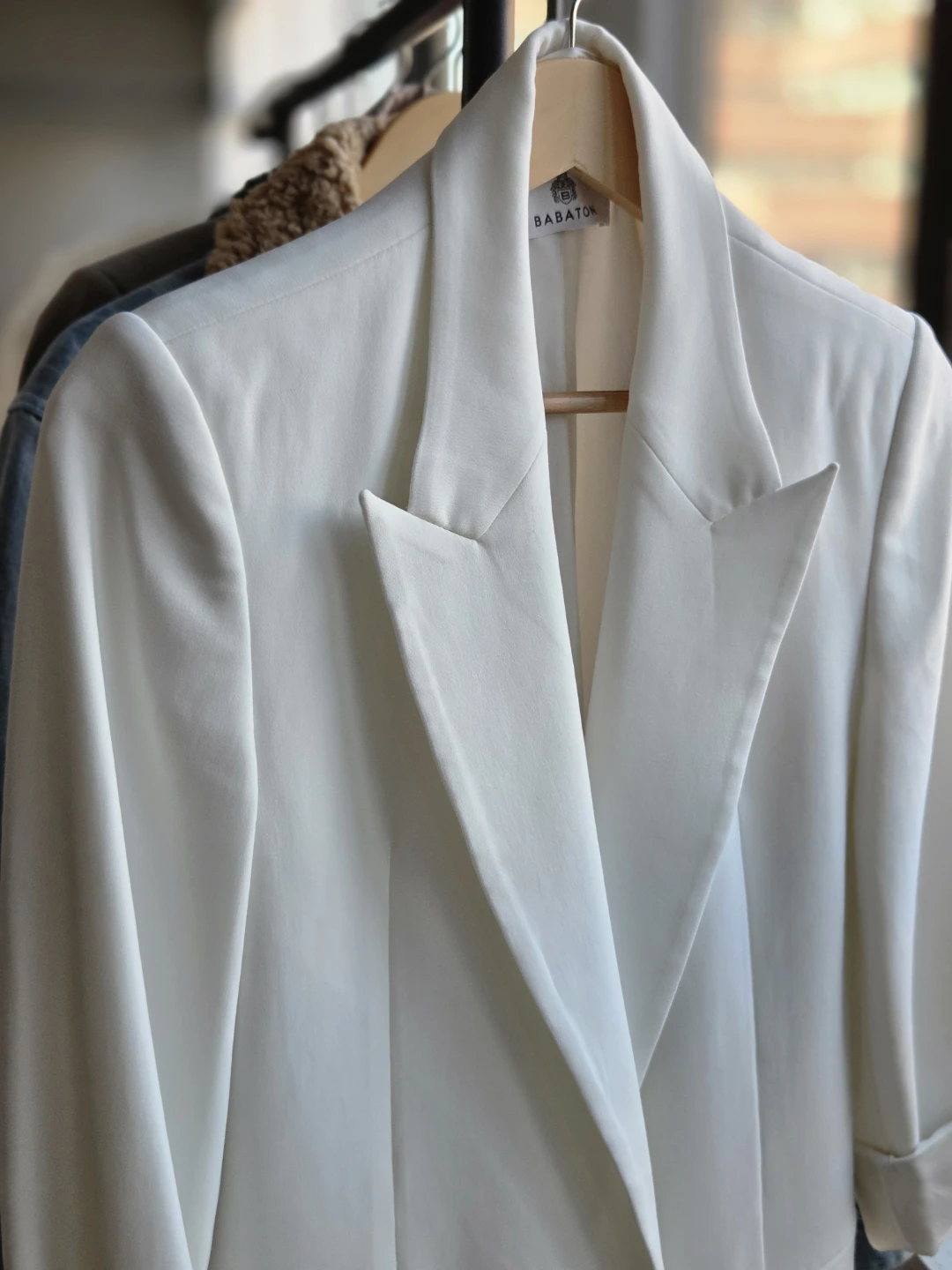 Babaton White Blazer - photo 3