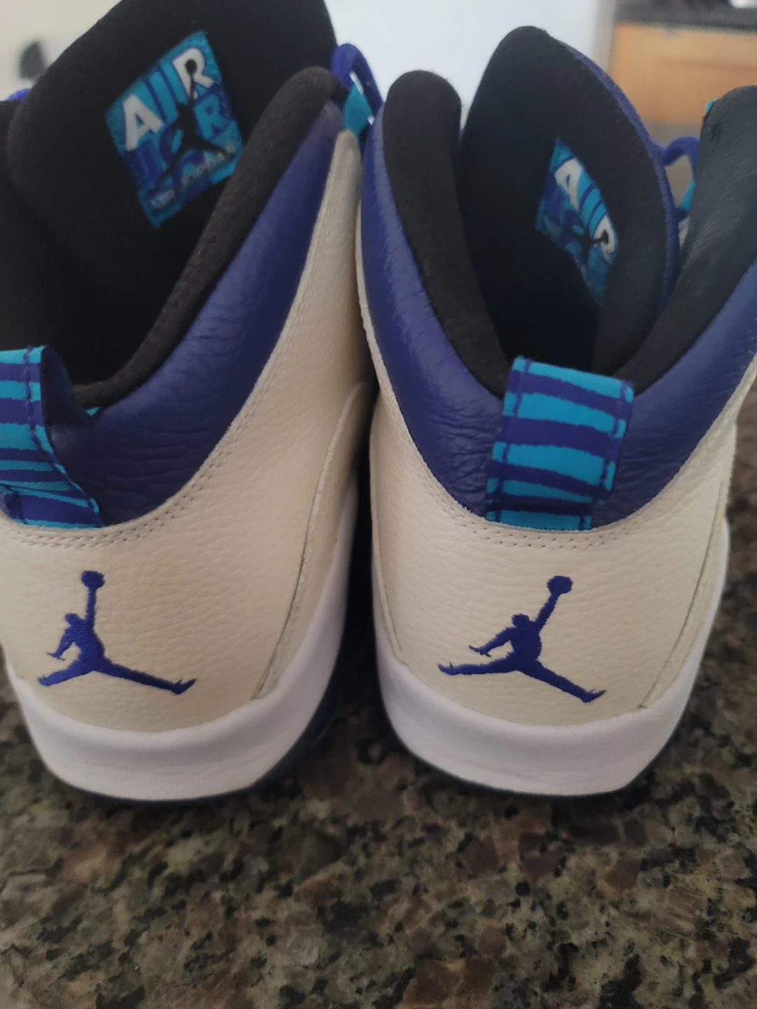 Air Jordan 10 Retro "Charlotte Hornets" - photo 4