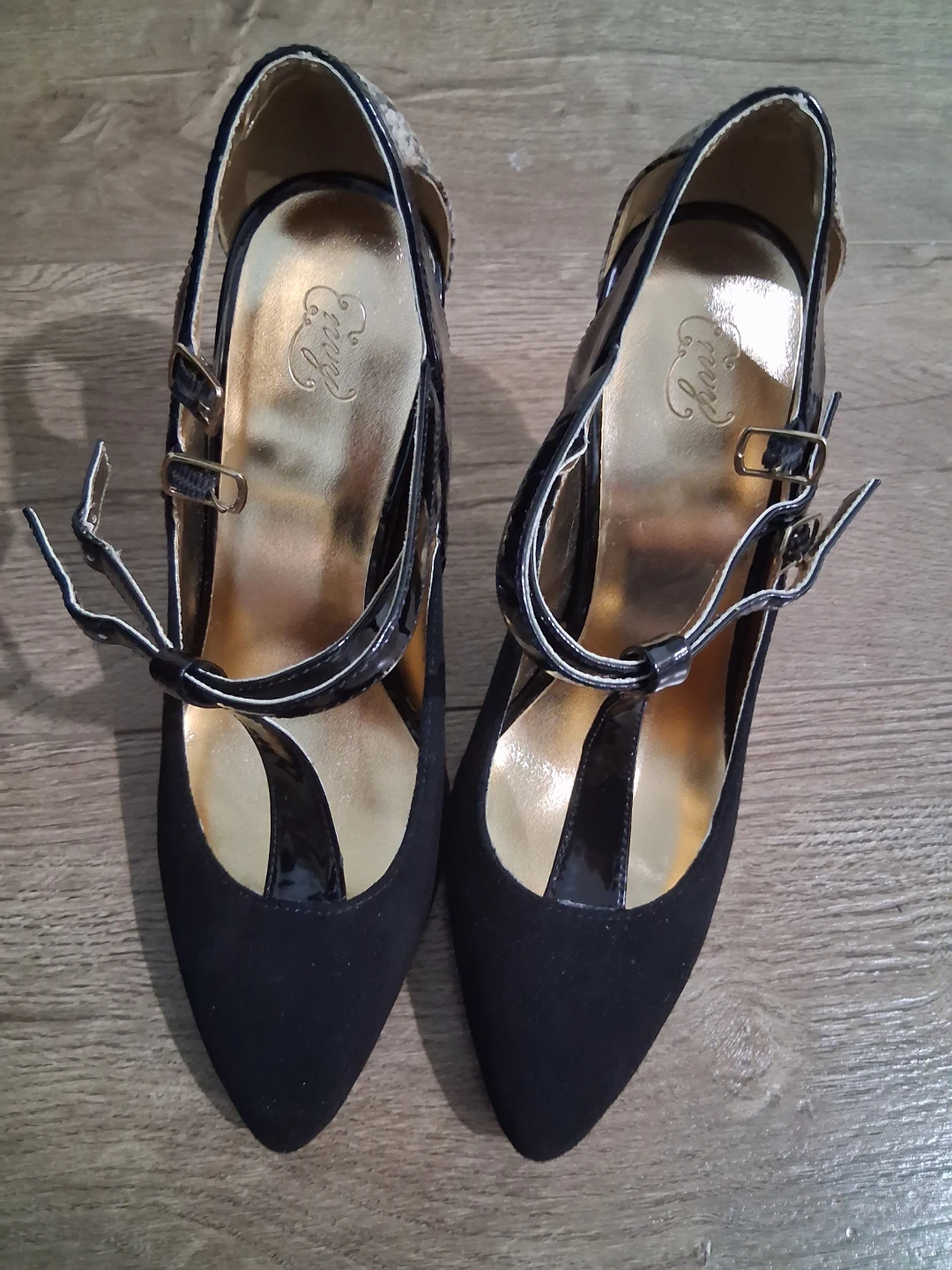 Envy Women's Black Suede T-Strap Heels