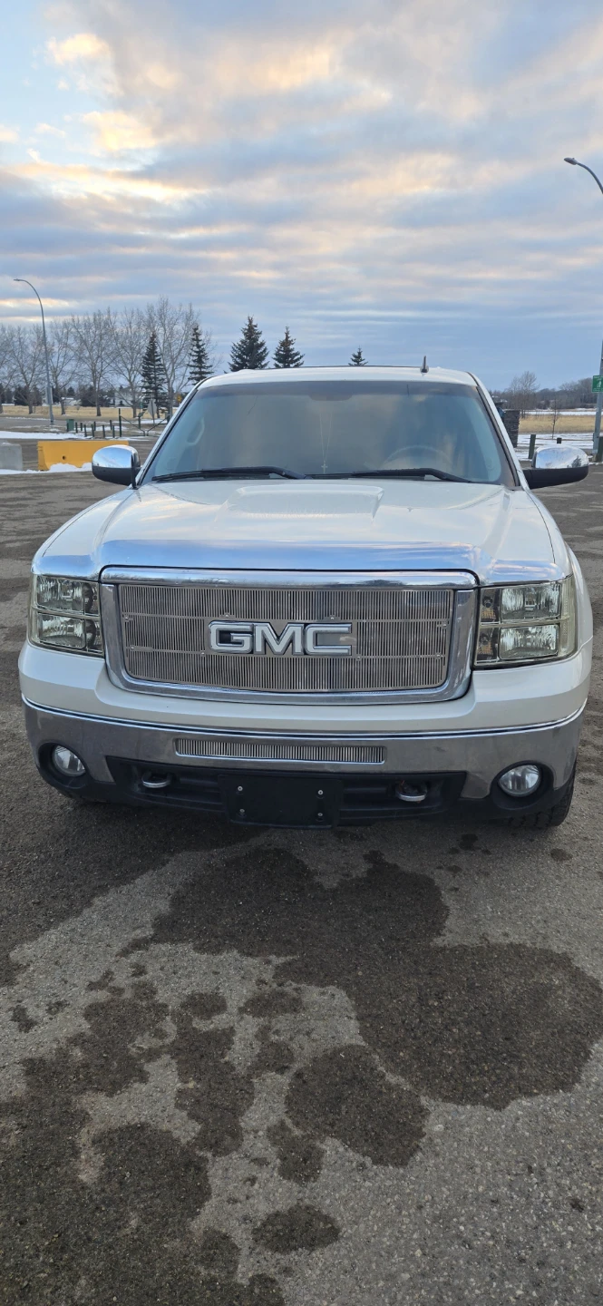 GMC Sierra 1500 SLT Pickup Truck - photo 3