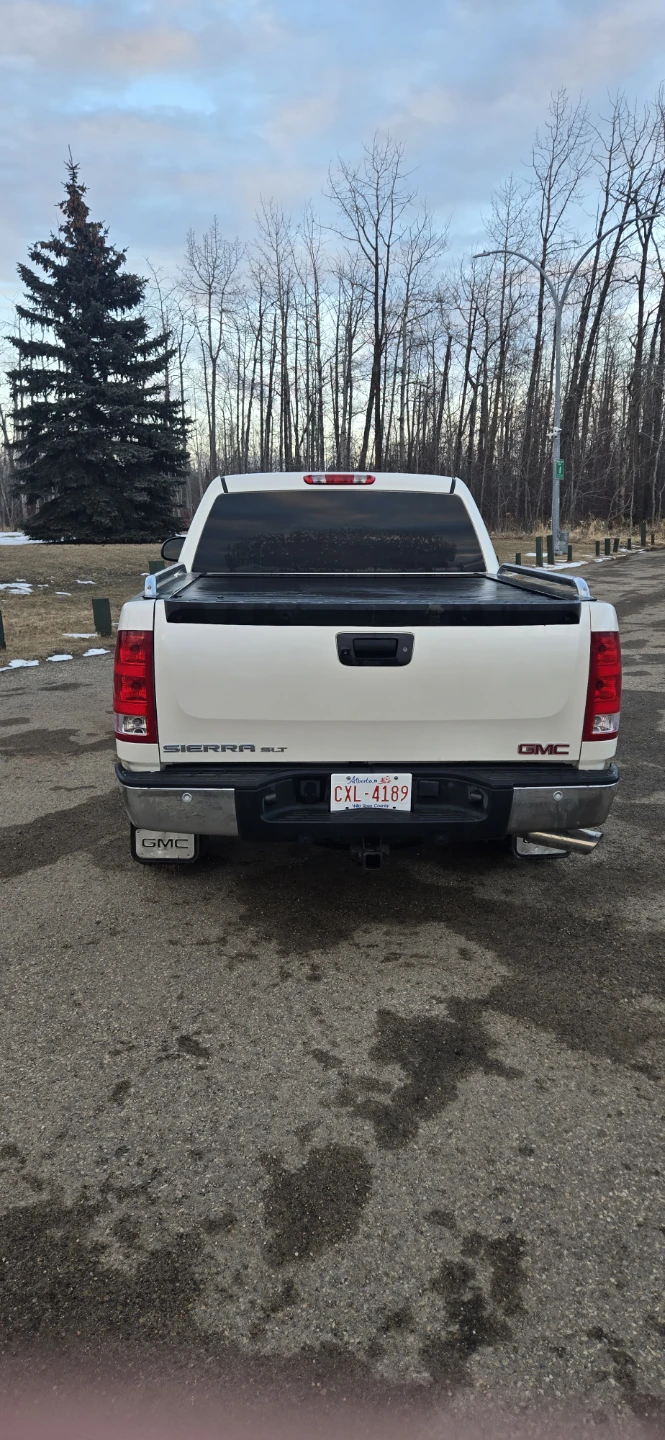 GMC Sierra 1500 SLT Pickup Truck - photo 4