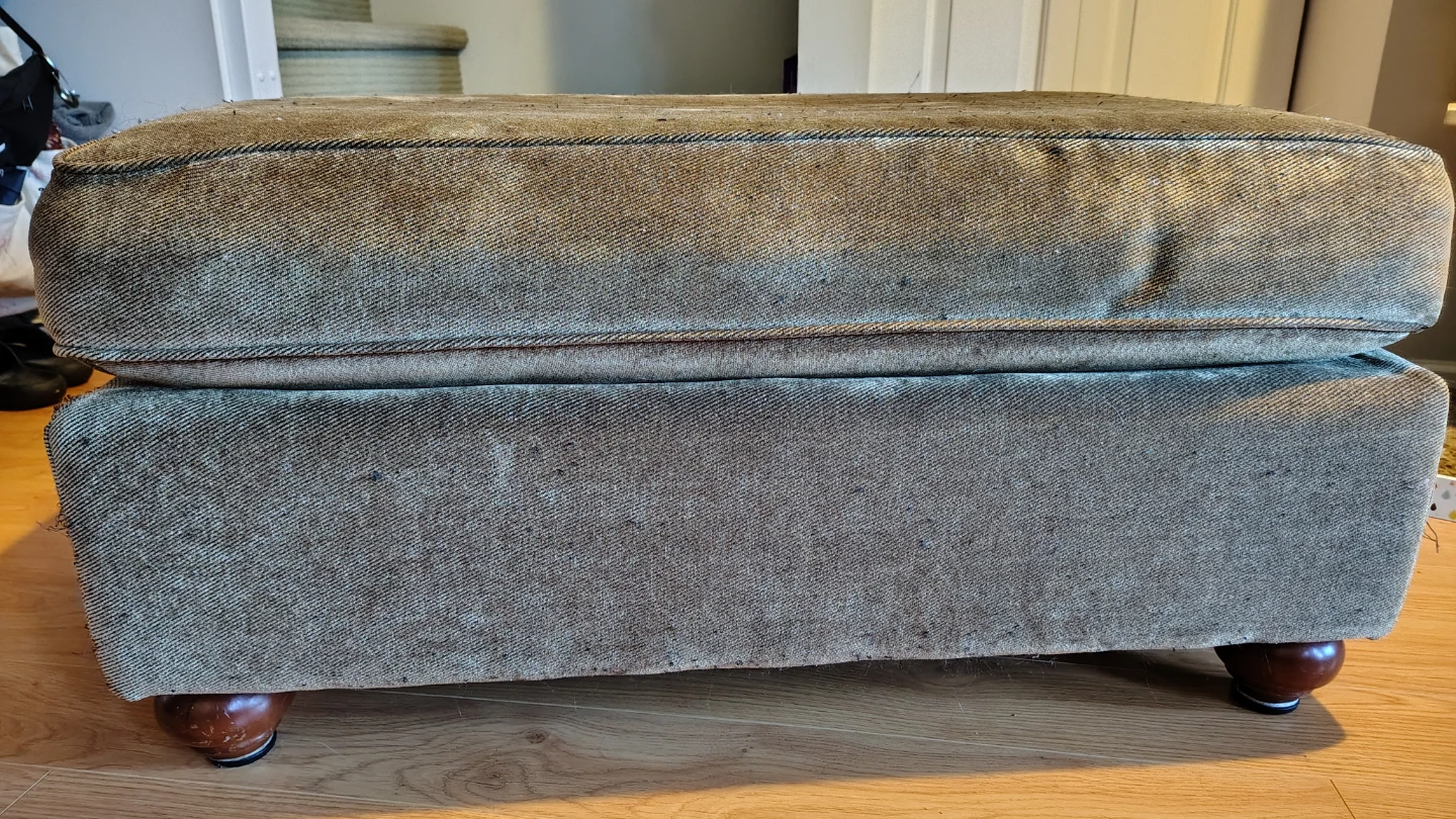 Free Ottoman with Wooden Legs