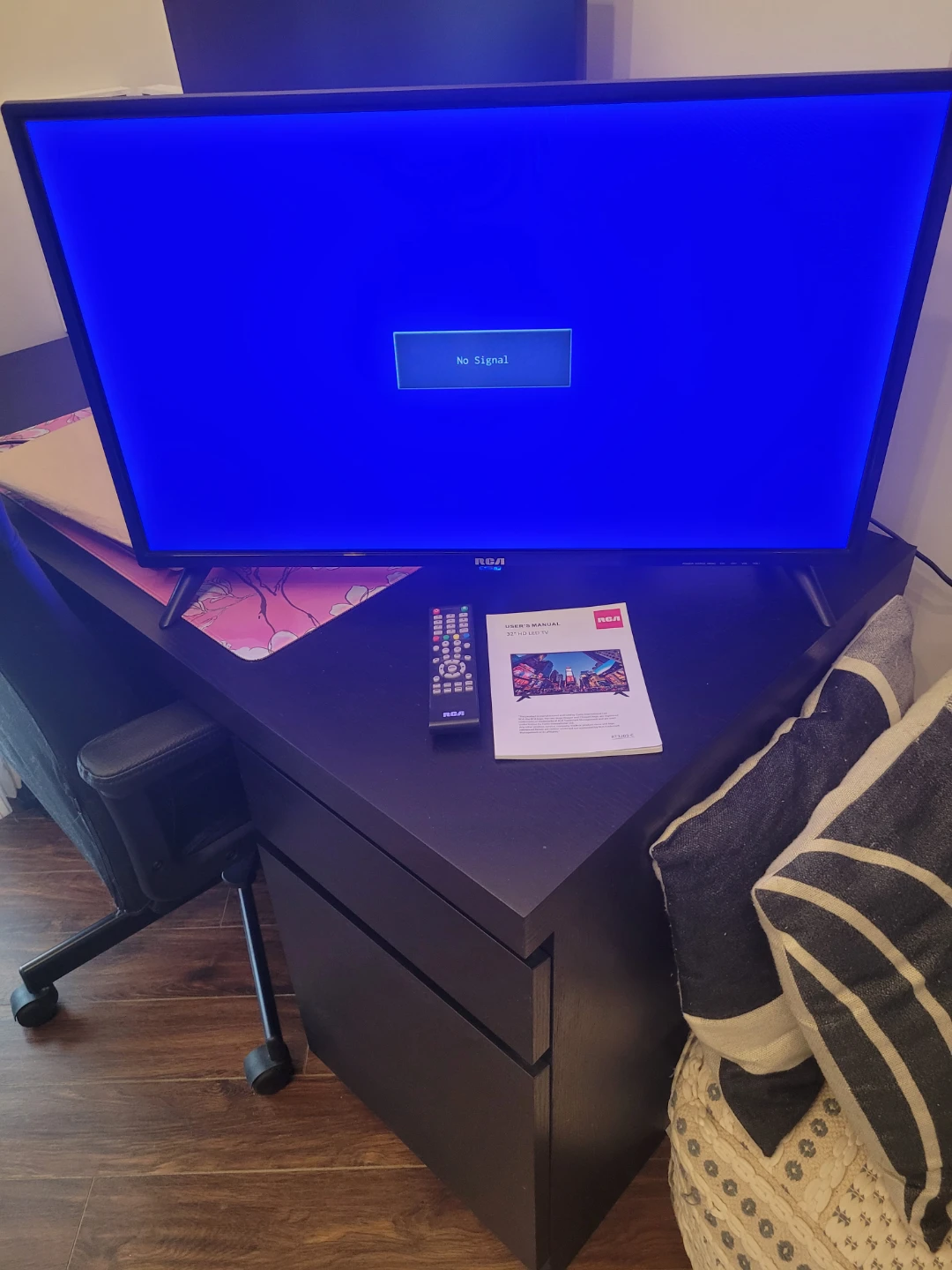RCA 32" HD LED TV RT3205-C