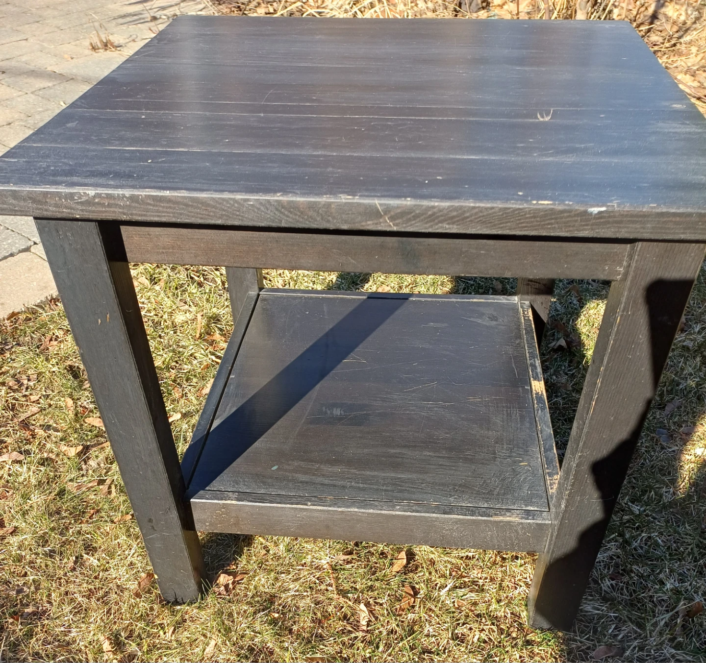 Black Side Table with Shelf 🥕