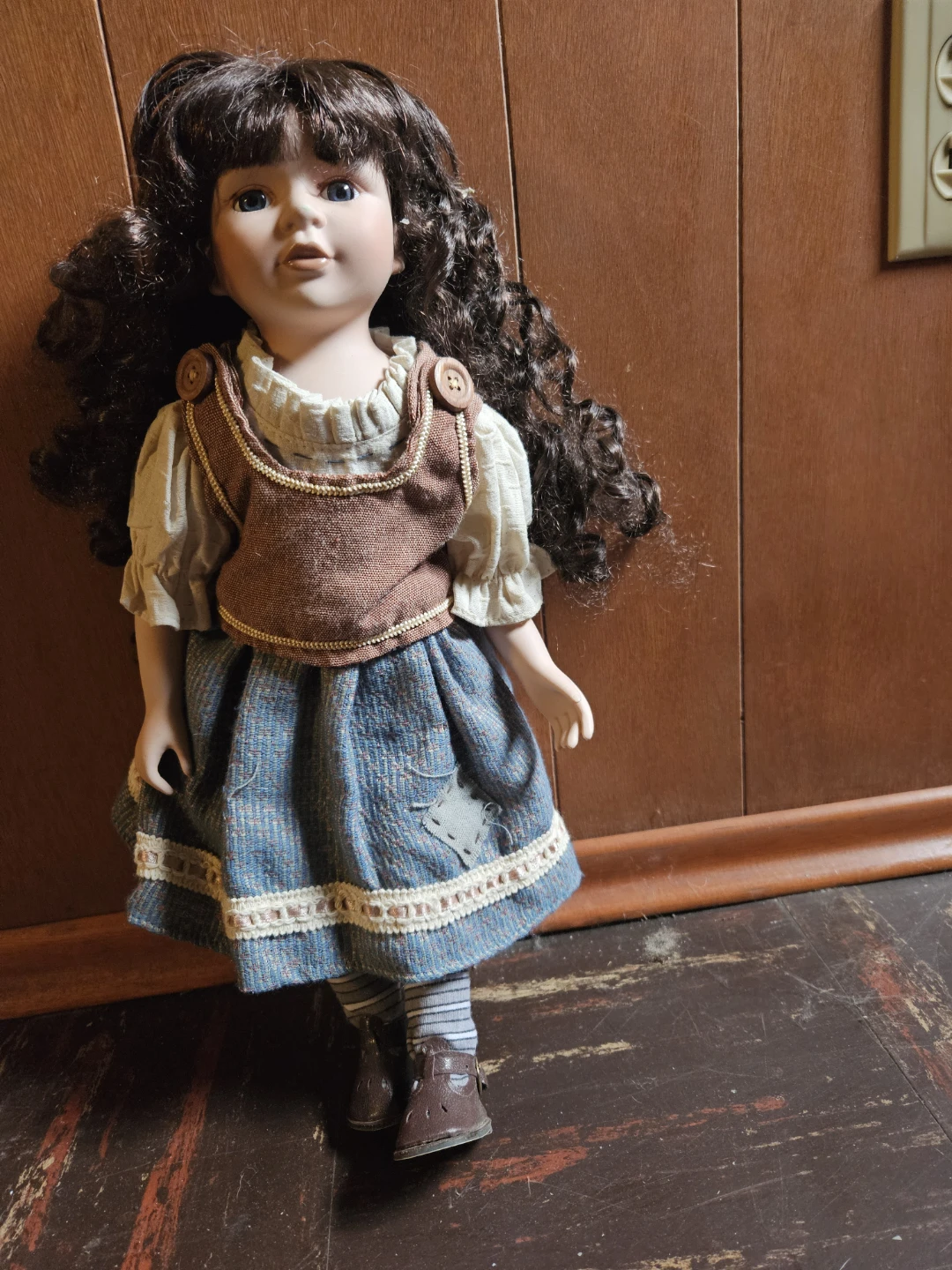 Vintage Porcelain Doll - photo 3
