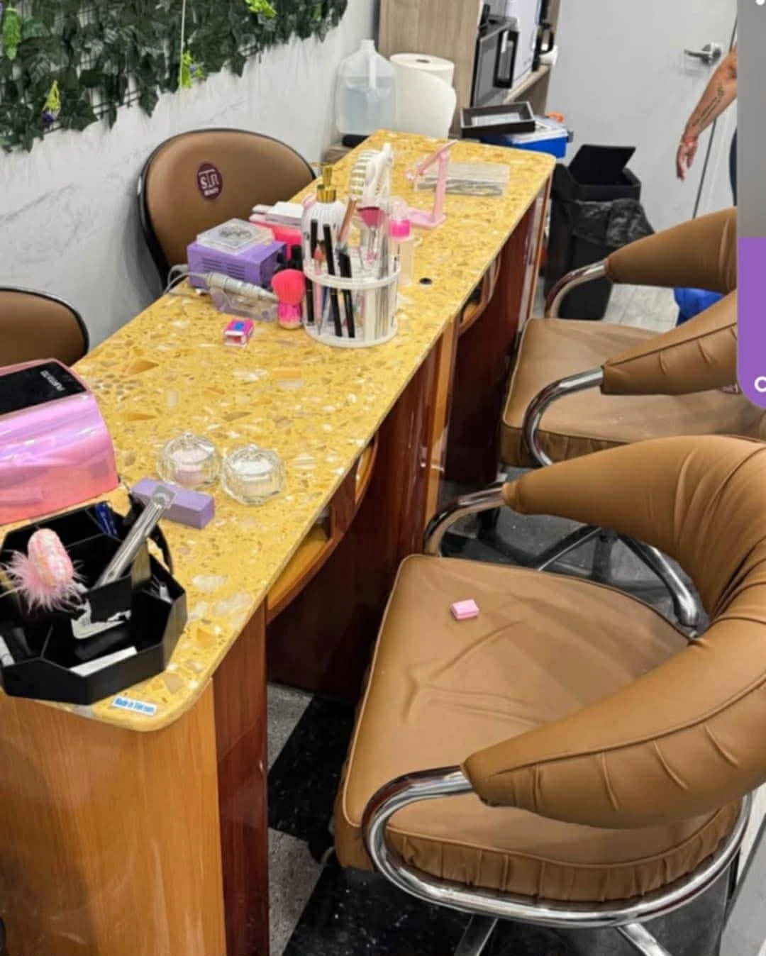 Nail Salon Manicure Table with Chairs and Tools