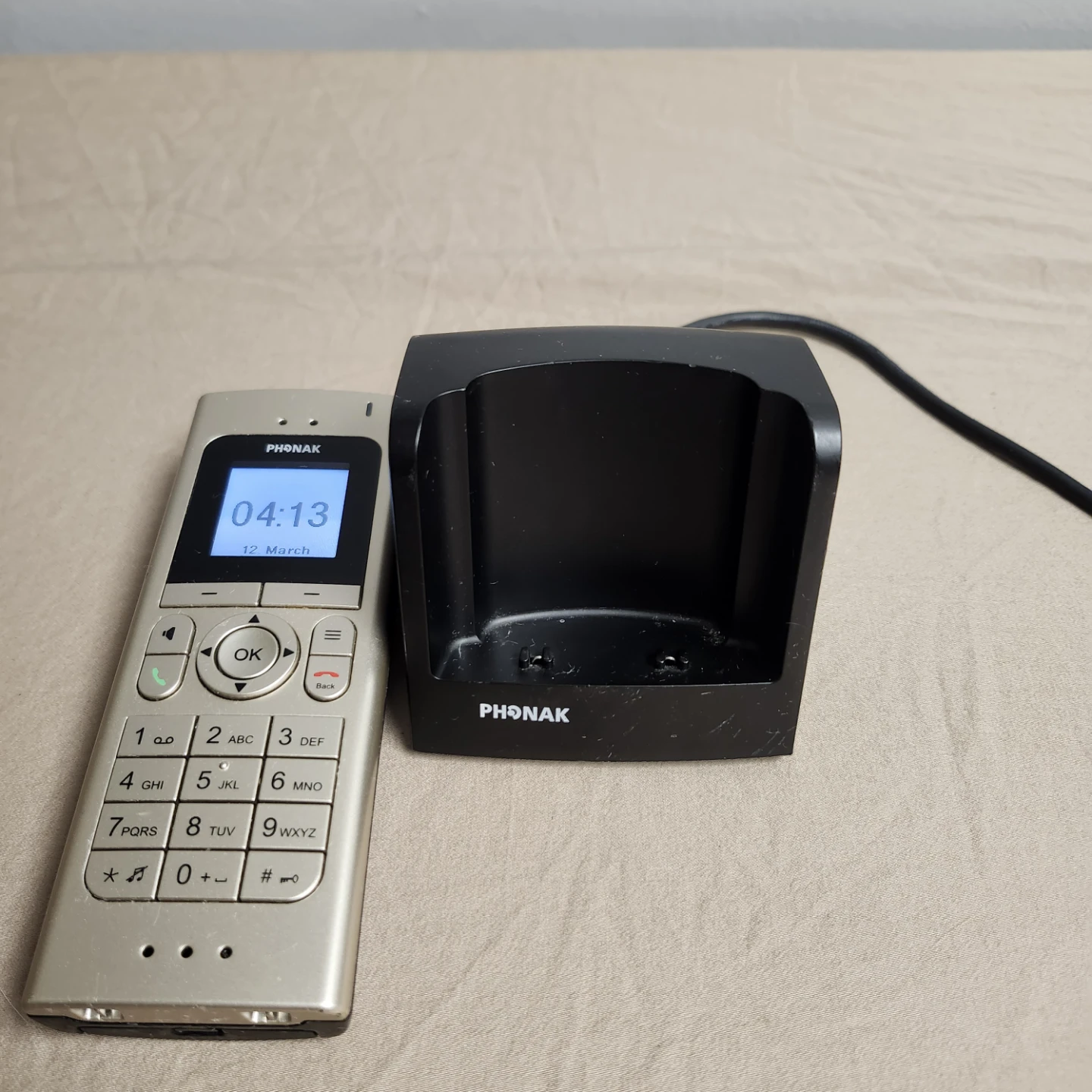 Phonak Cordless Phone with Charging Dock - photo 4