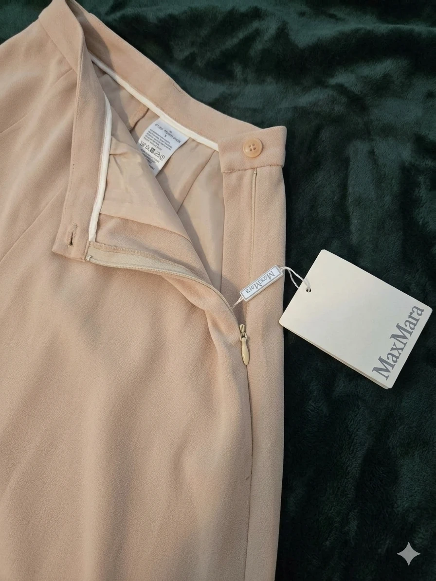 Timeless Elegance: Max Mara Virgin Wool Trousers size 4 - photo 2