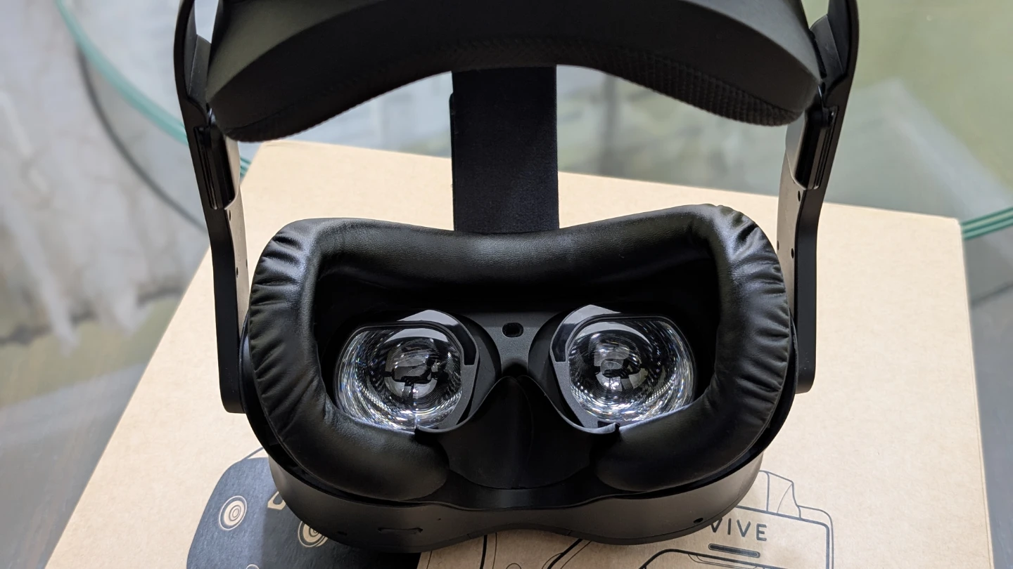 HTC VIVE Focus Vision - photo 4
