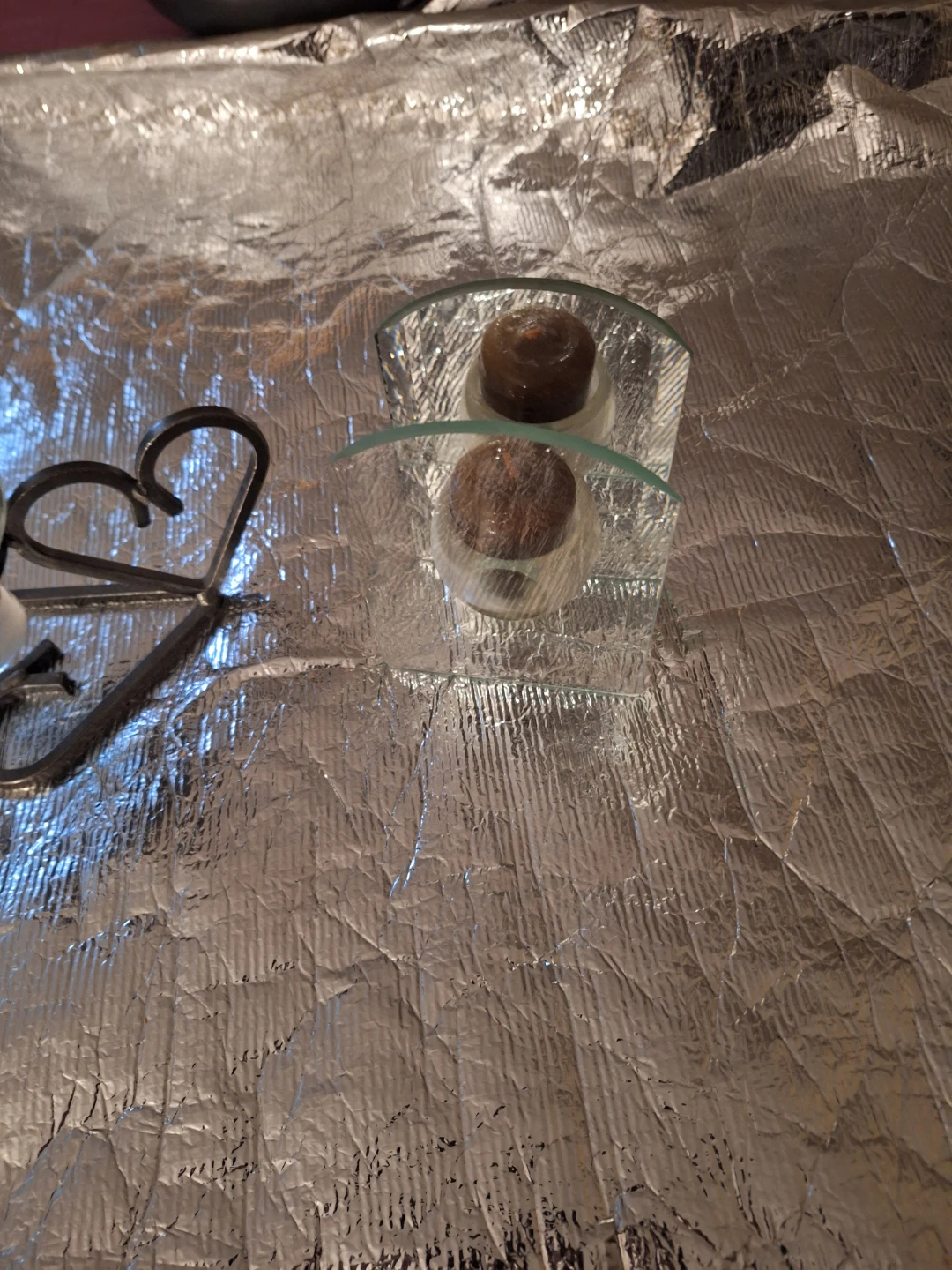 Round Brown Candle in Heart Candle Holder - photo 2