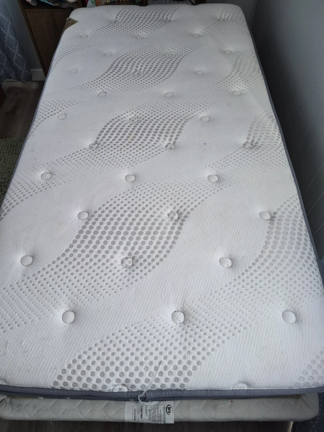 Sealy Twin Mattress - photo 2
