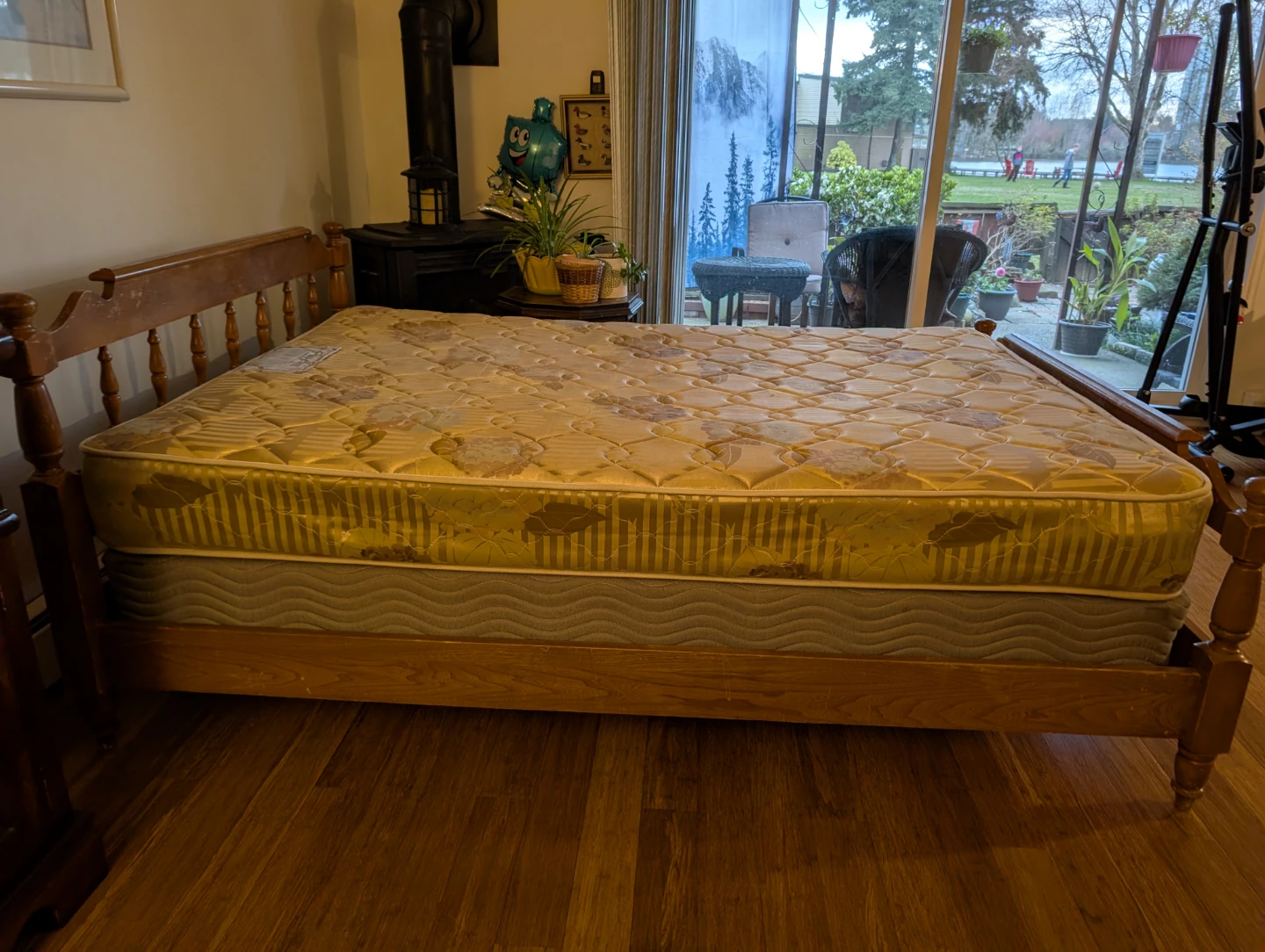 Wooden Bed Frame with Mattress - photo 2
