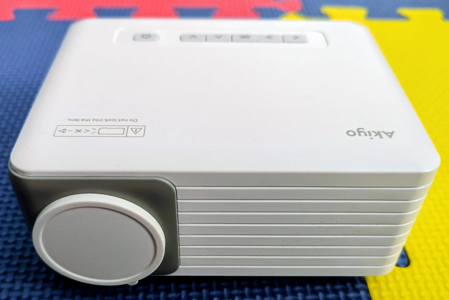 Akiyo Mini LED Projector