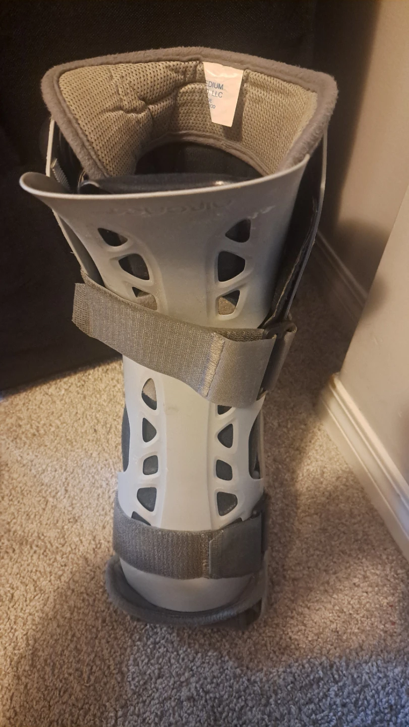 Aircast Walking Boot Brace