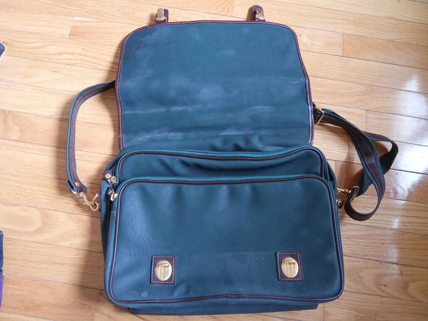 Fashioned Messenger Bag - Green Leather 11x15" - photo 3