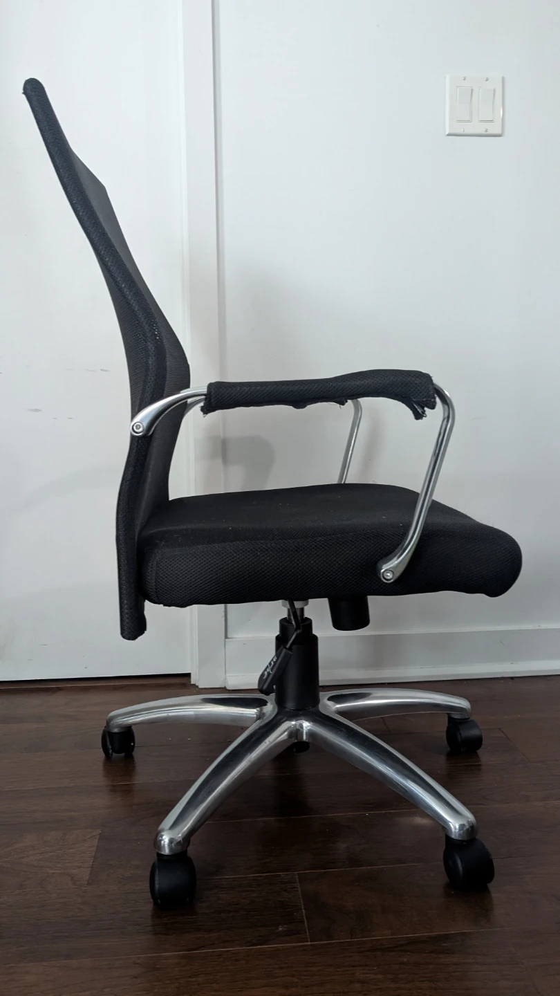 Black Mesh Office Chair - photo 3