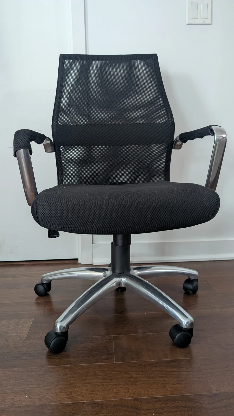 Black Mesh Office Chair - photo 2