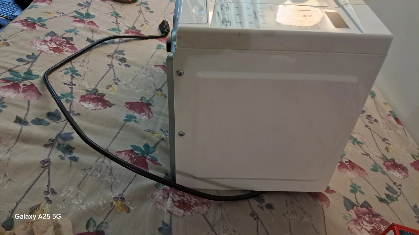 White Compact Microwave Oven - photo 4