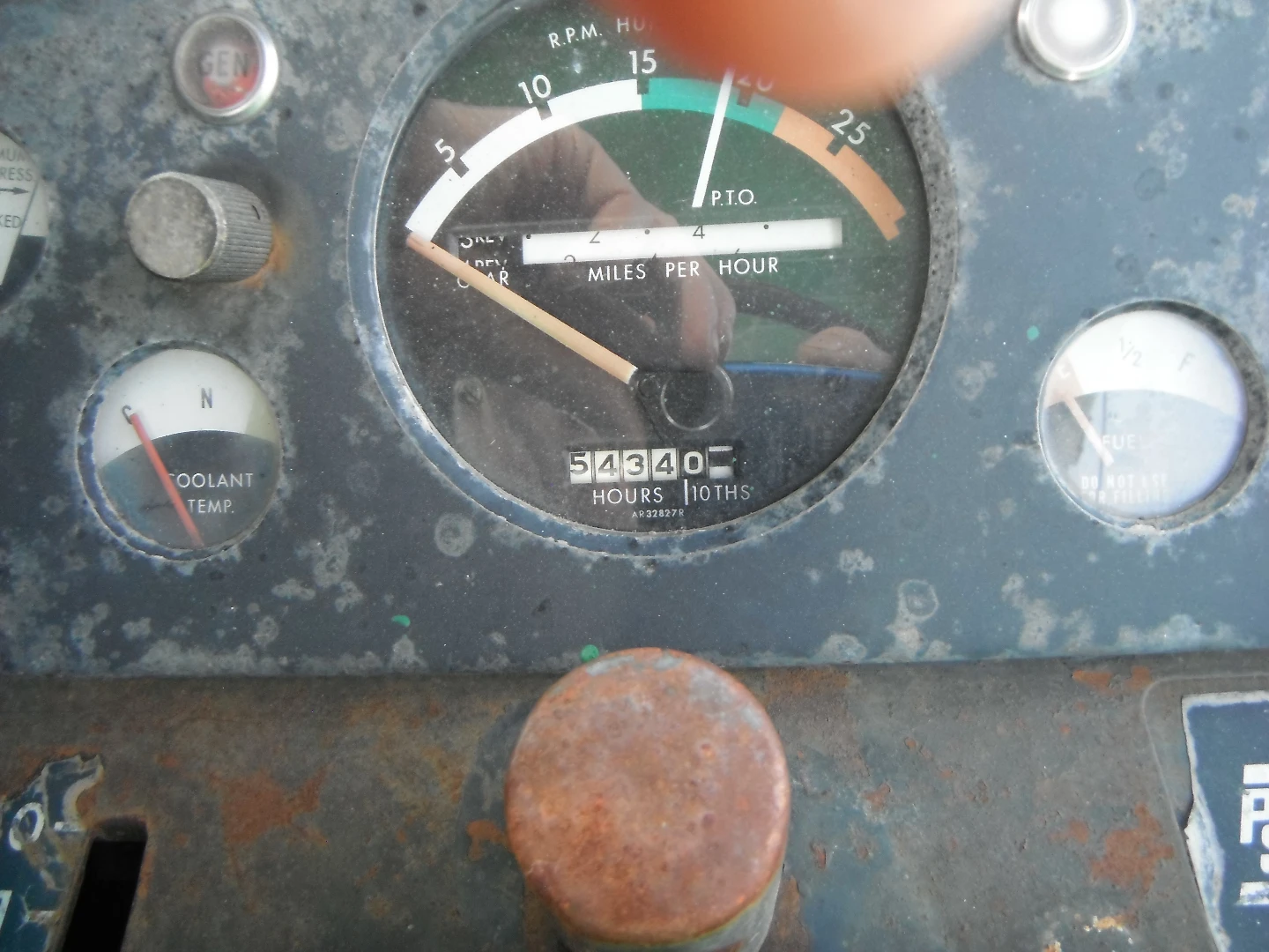 Diesel John Deere 4020 Tractor- Not Running - photo 2