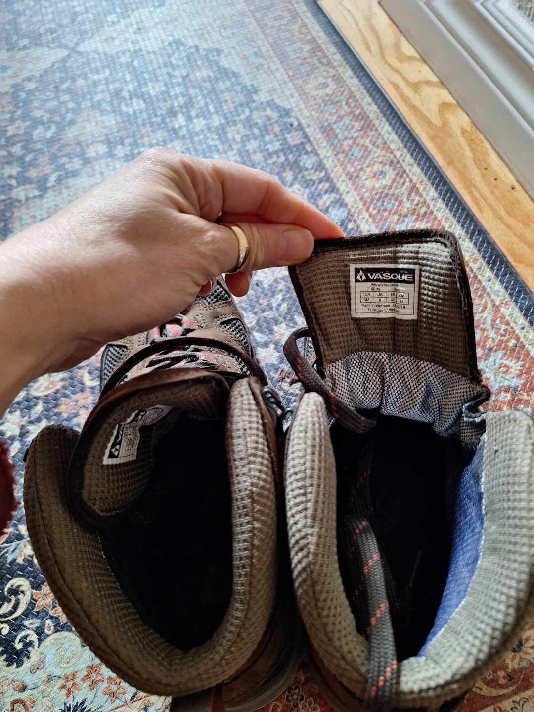 Vasque Hiking Boots - photo 2