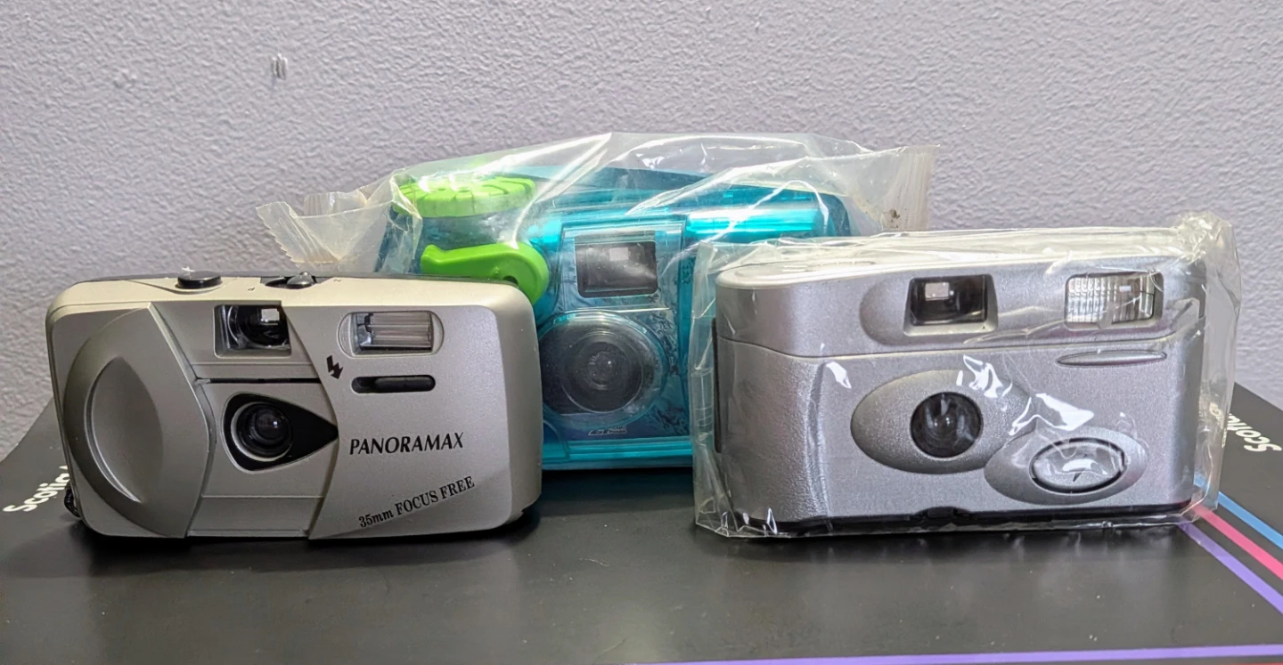 35mm Focus Free Camera Lot