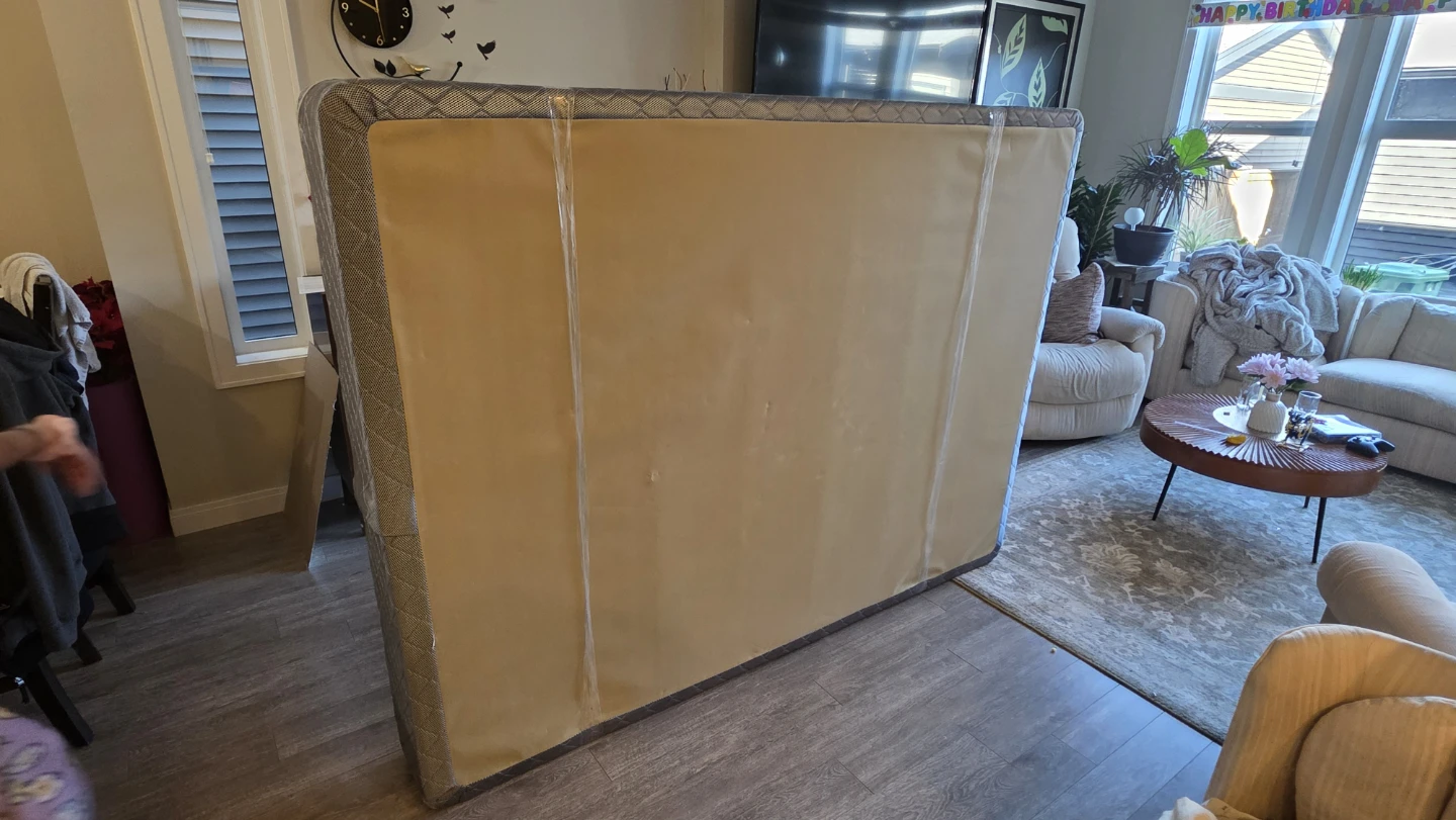 🌟 PRISTINE Queen Box Spring - Like New - photo 2