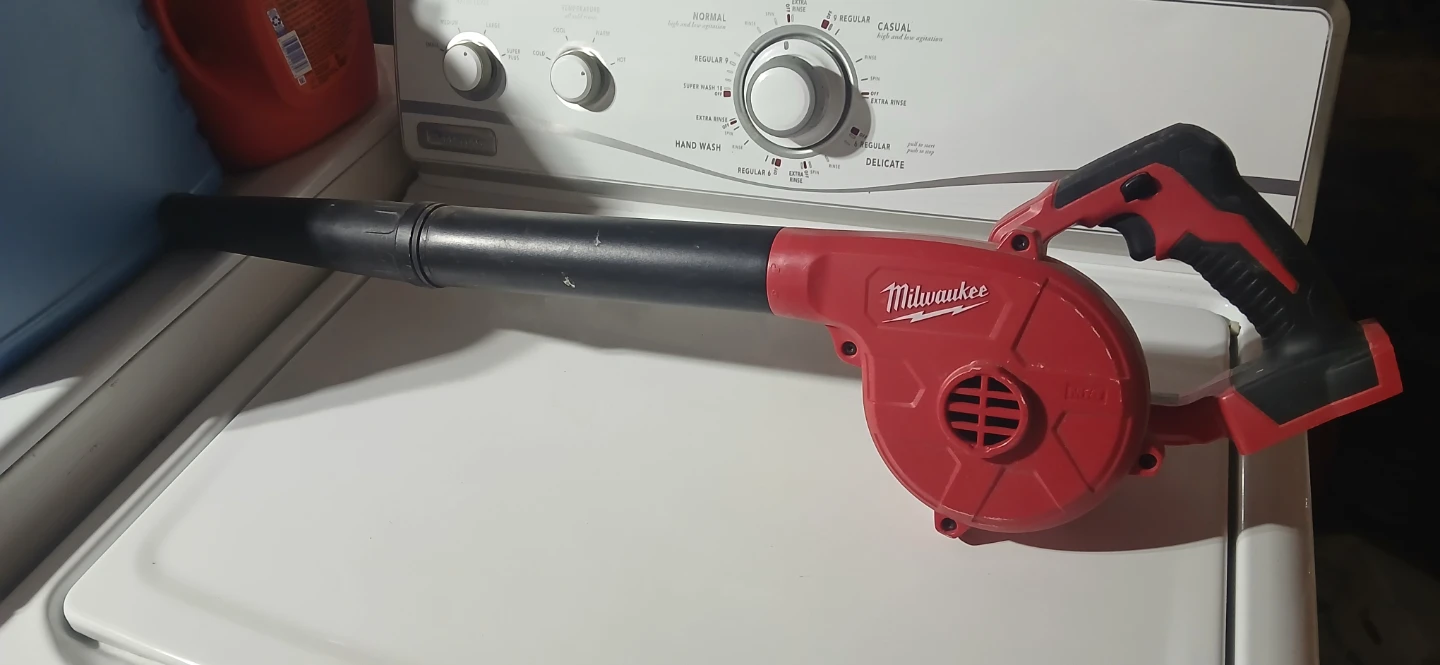 Milwaukee Tool 0884-20 3 Speed Compact Blower - photo 2