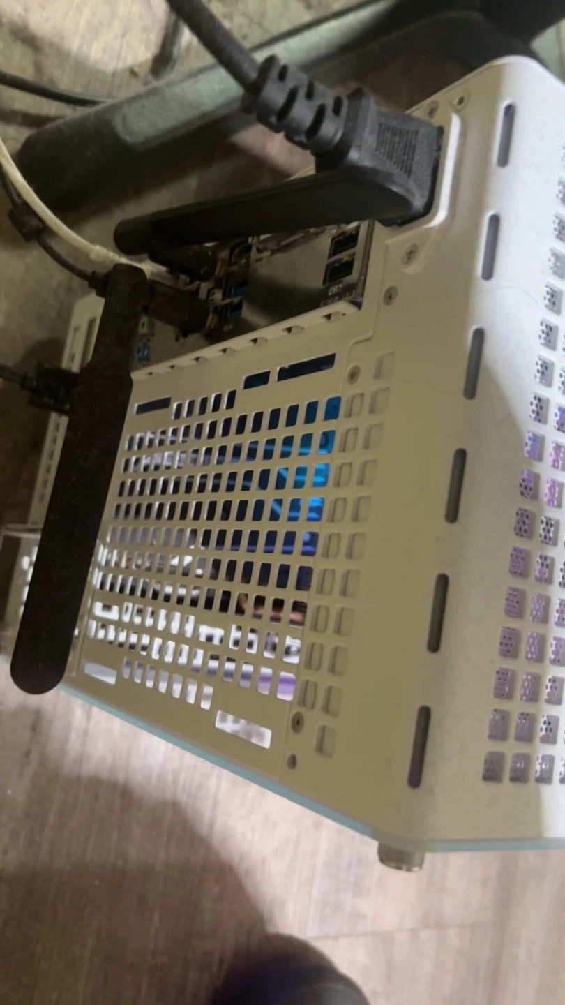 Custom White matx Gaming PC - AMD Ryzen 5 - photo 4