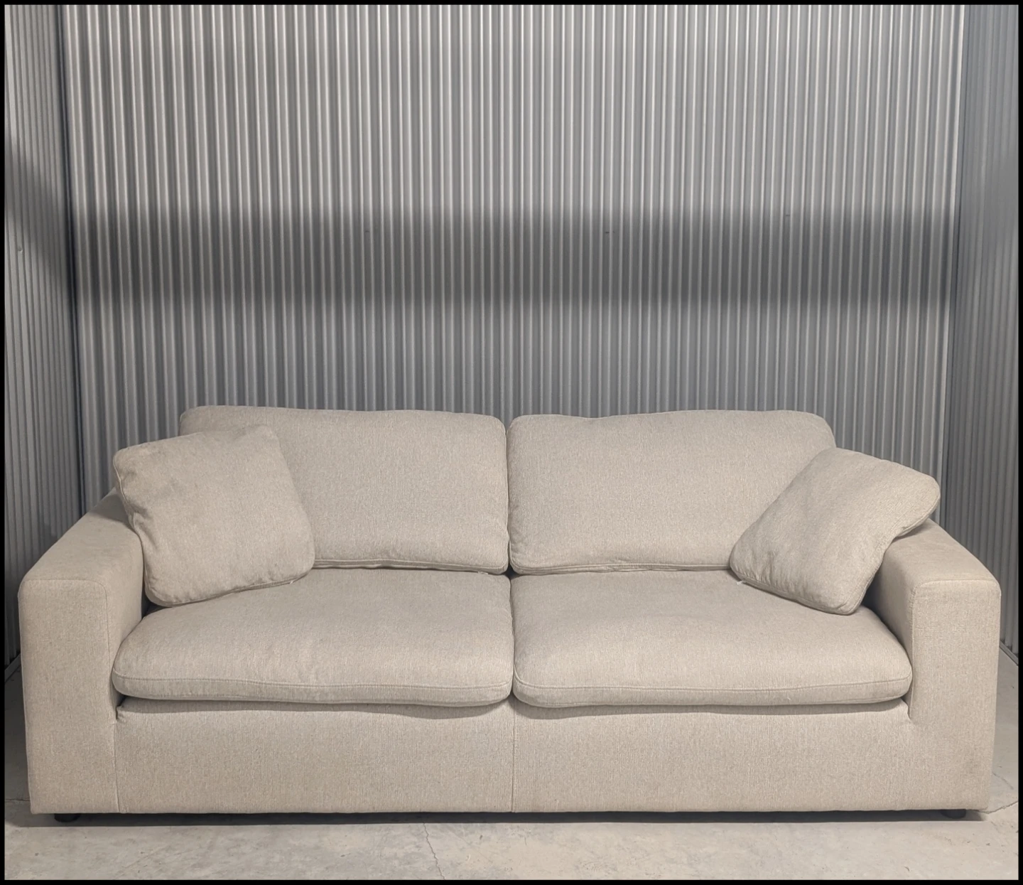 Structube couch - photo 3