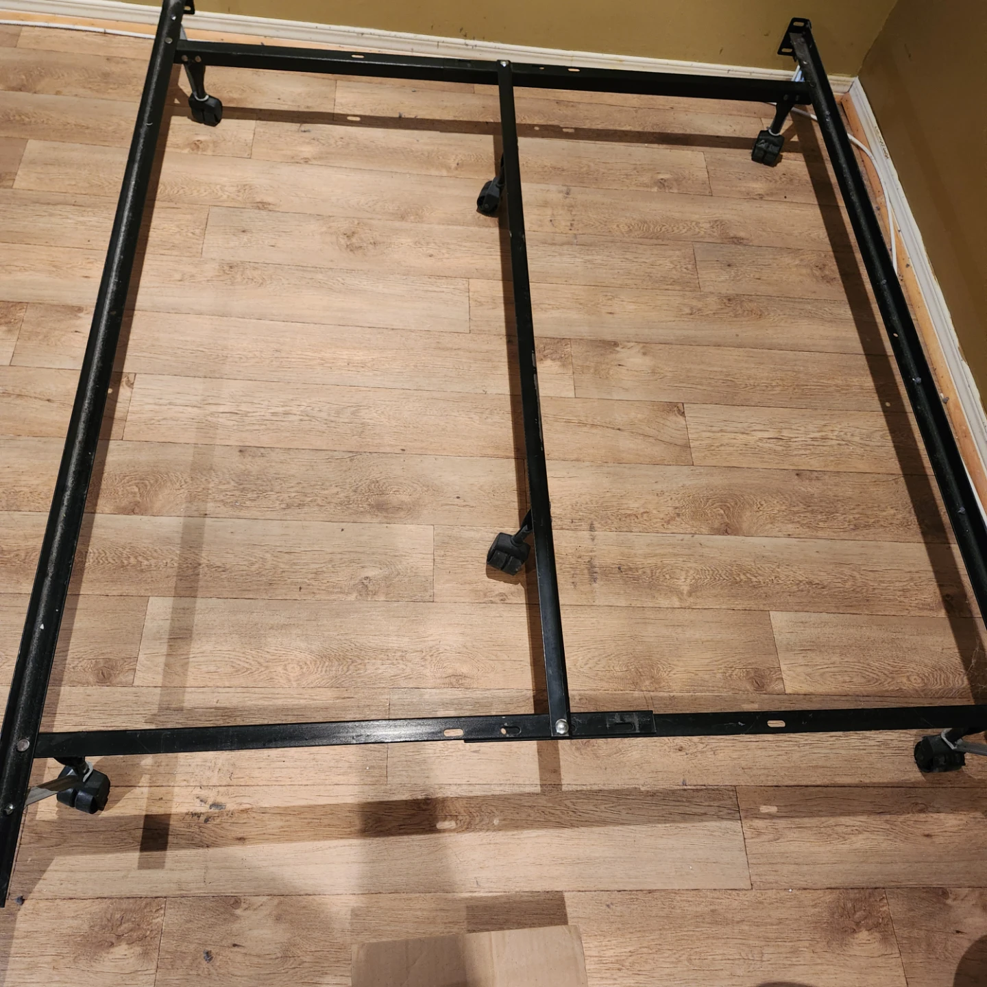 Queen/Double Black Metal Bed Frame with Wheels - photo 2