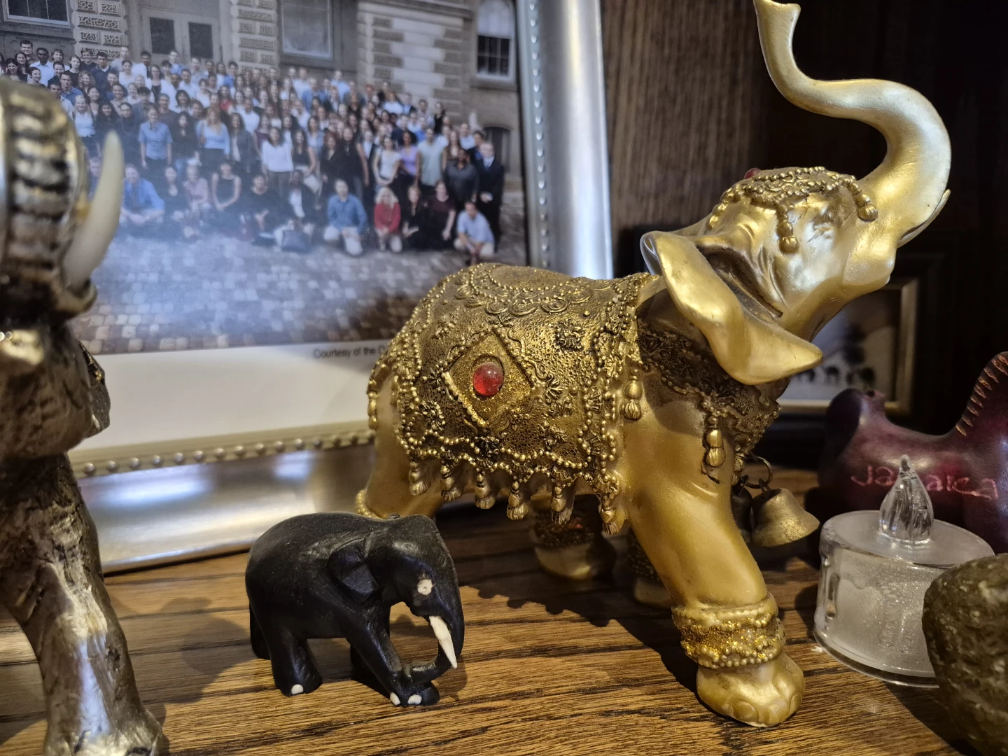 3 Elephants -decorative resin 4-6 inch - photo 2