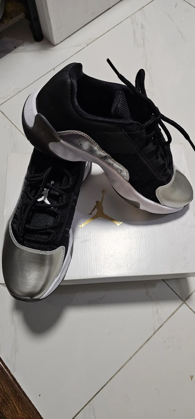 AIR Jordan 11 CMFT Low 'Silver Toe' - photo 3