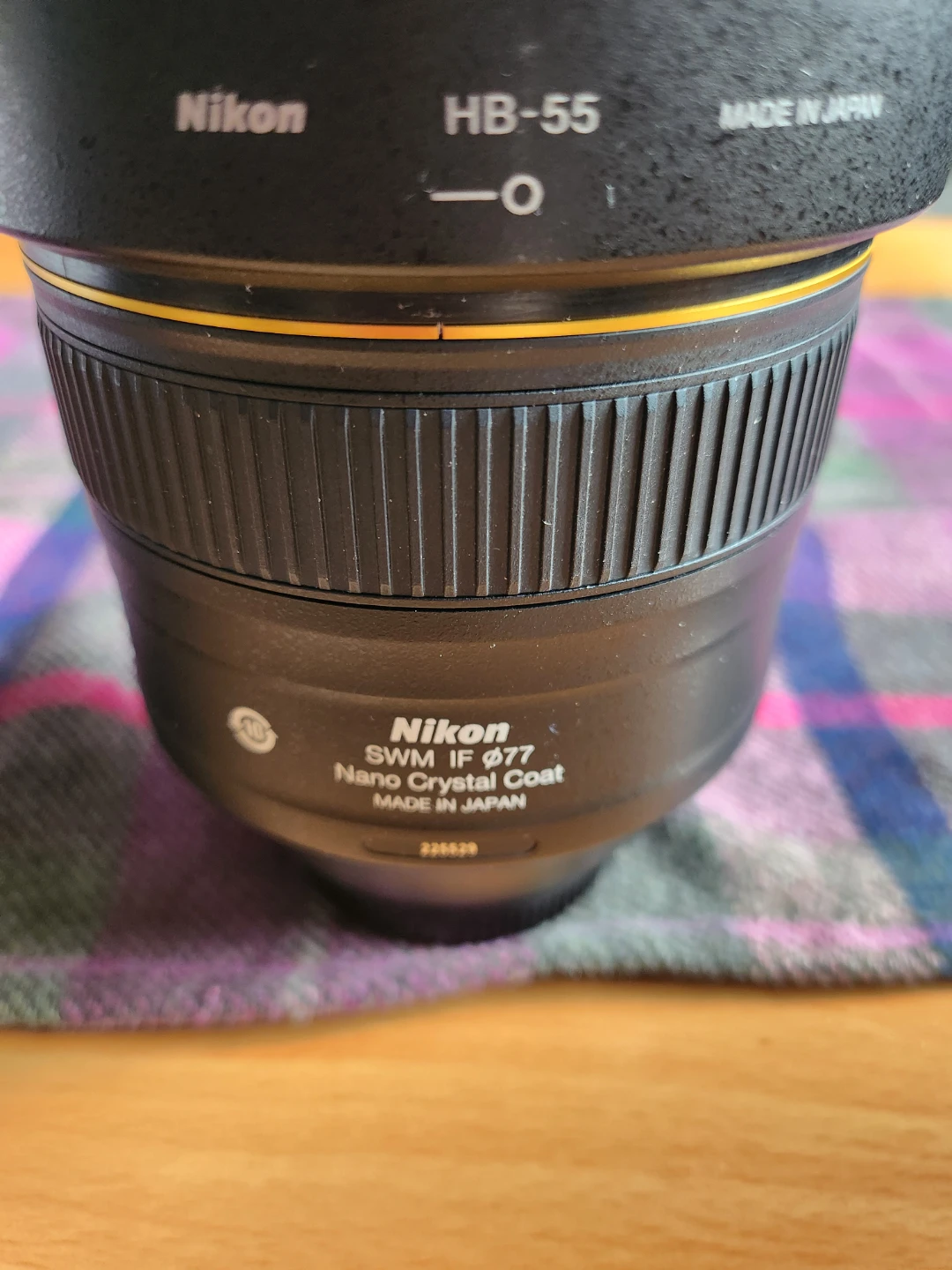 Nikon AF-S NIKKOR 85mm Lens w/ HB-55 Hood - photo 3