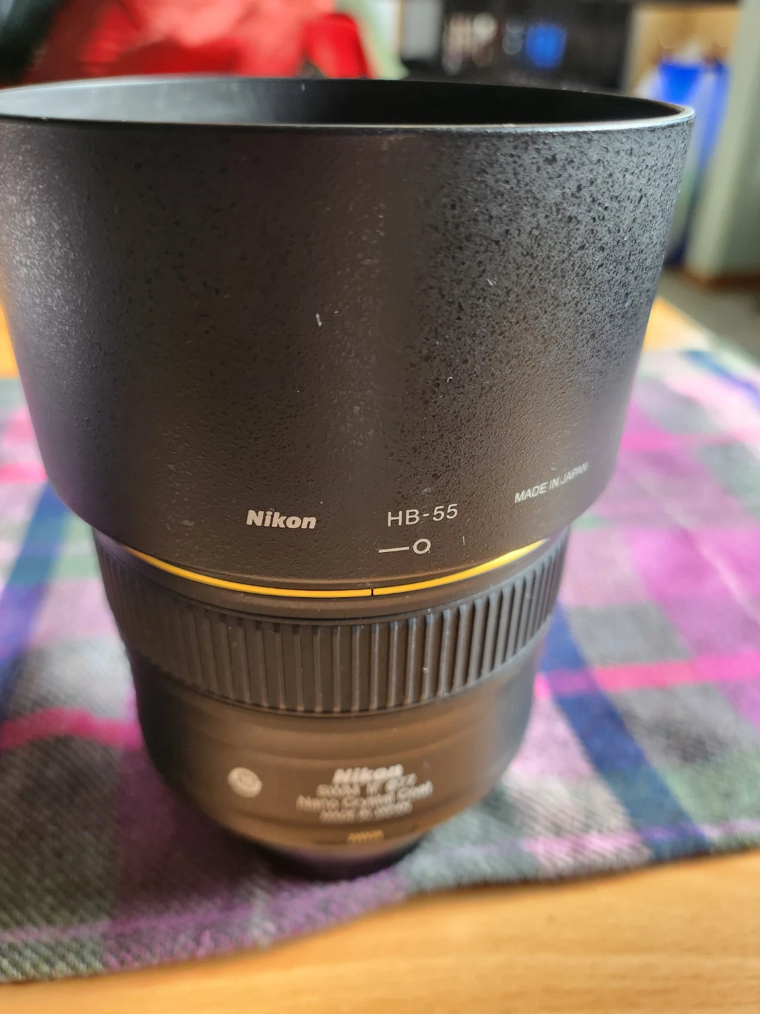 Nikon AF-S NIKKOR 85mm Lens w/ HB-55 Hood - photo 4