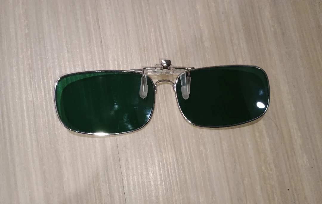 MigraLens Clip-On Glasses for Migraines and Light Sensitivity - photo 2