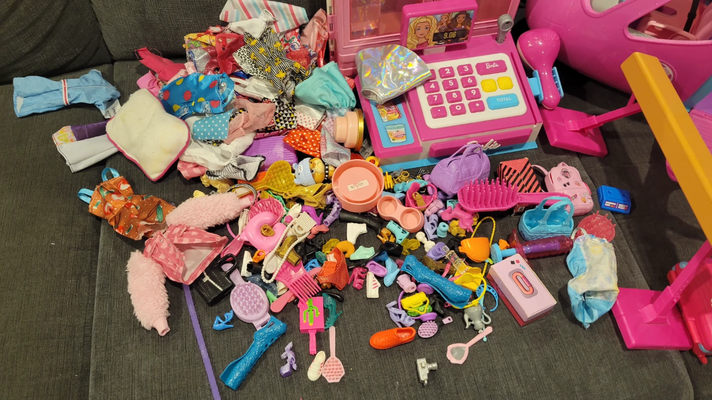Massive Barbie LOT, plane, cars, Ken, barbies and accessories - photo 2