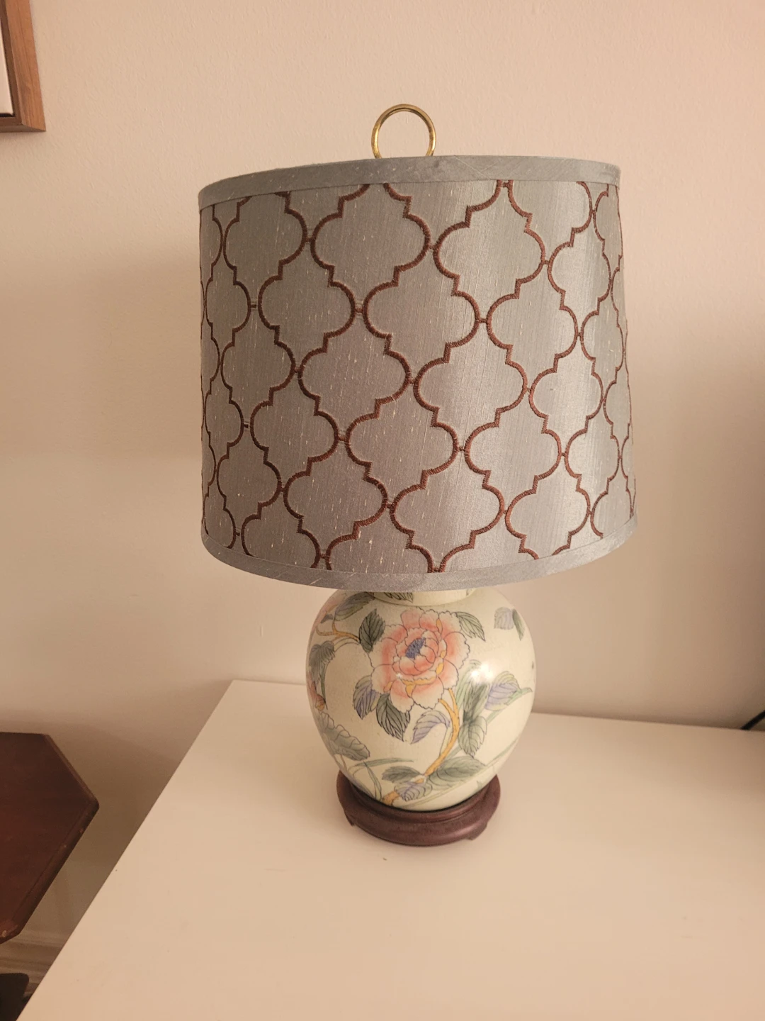 Table Lamp with Floral Ceramic Base and Decorative Shade - photo 2