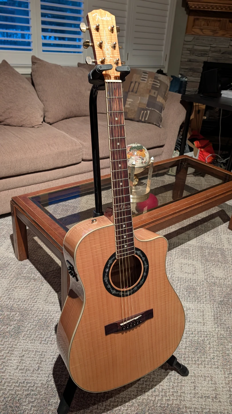 Fender T-Bucket 400CE Flame Acoustic-Electric Guitar
